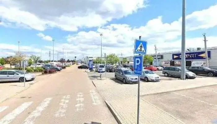 Mianchi -  Street View A 360deg - Olympia, Jičínská 1350