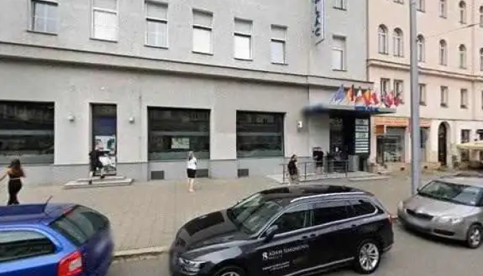 Mobil Servis Opravalcdcz Street View A 360 - 1. Máje 869/27