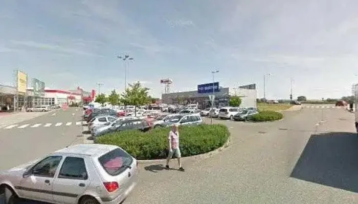 Mobilmax -  Mobilni Telefony Stare Mesto U Uh Hradiste Street View A 360 - Východní 1352