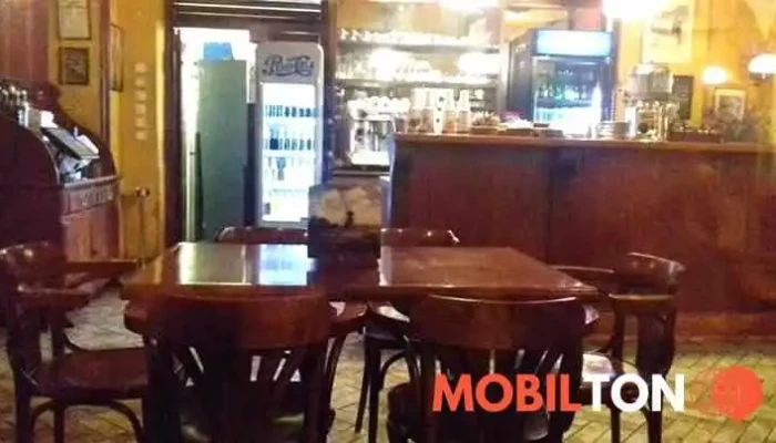 Monet Roberts Cafebistrot Vzhled A Atmosfera - Husova 48