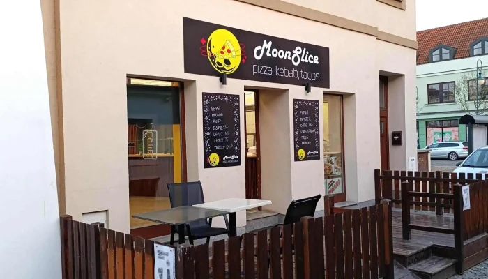 Moon Slice Beroun -  Oteviraci Doba - Slapská 213/3, Centrum 266 01