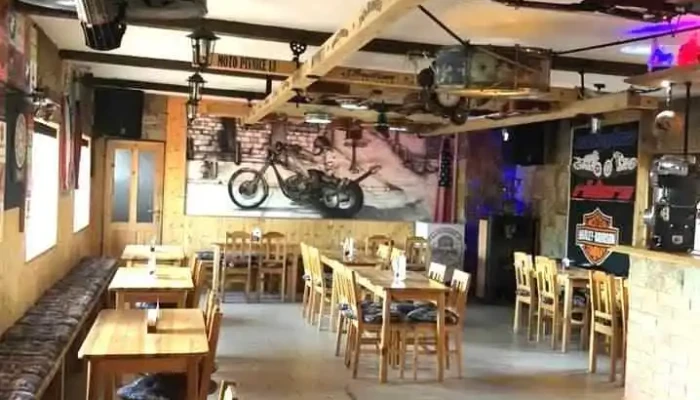 Motopivnice 13 Vzhled A Atmosfera - Nádražní 711