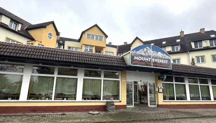 Mount Everest Restaurant - Okrajová 1350