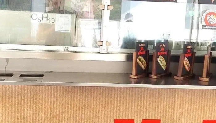 Mrdog Fries Menu - Benešova 1000