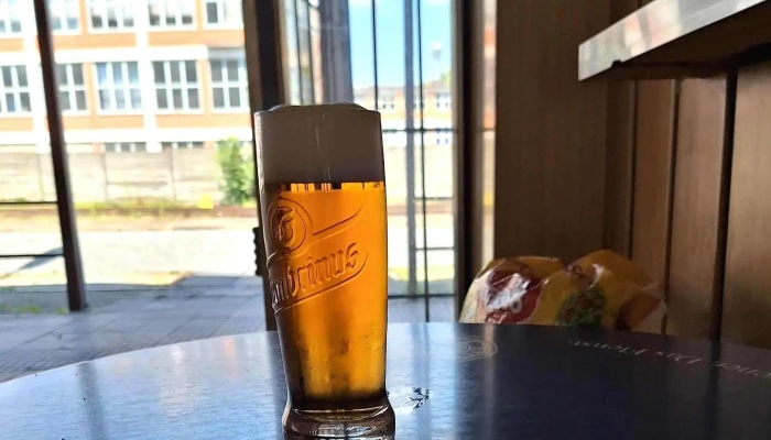 Nadrazni Bufet Bufetova Restaurace - Trávník 543