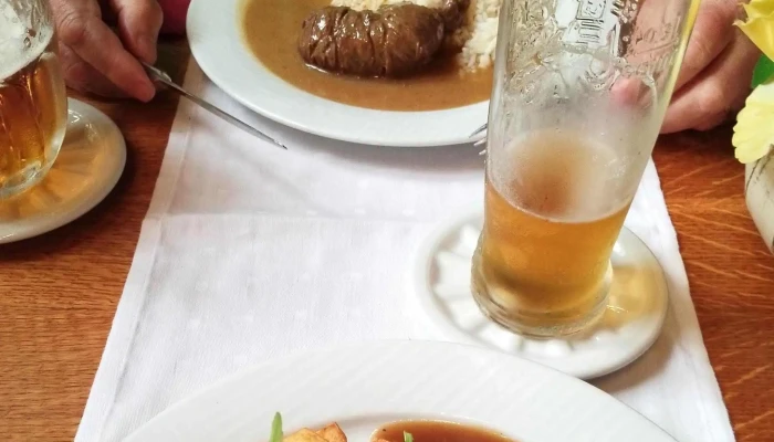 Naivni Restaurant Oblast - Kutnohorská 54