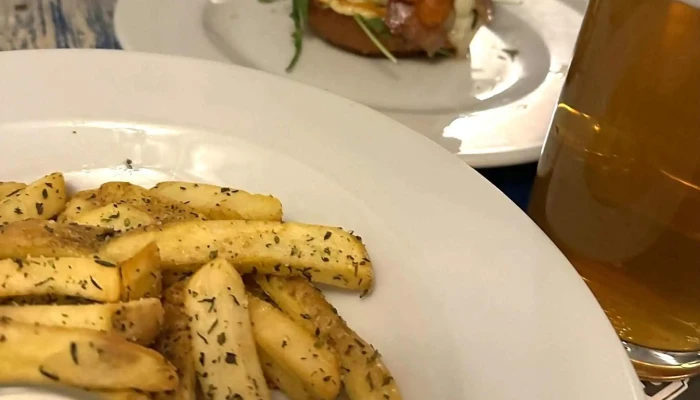 Nemy Medved   Burger Beer Bar Slevy - Nám. Míru 27