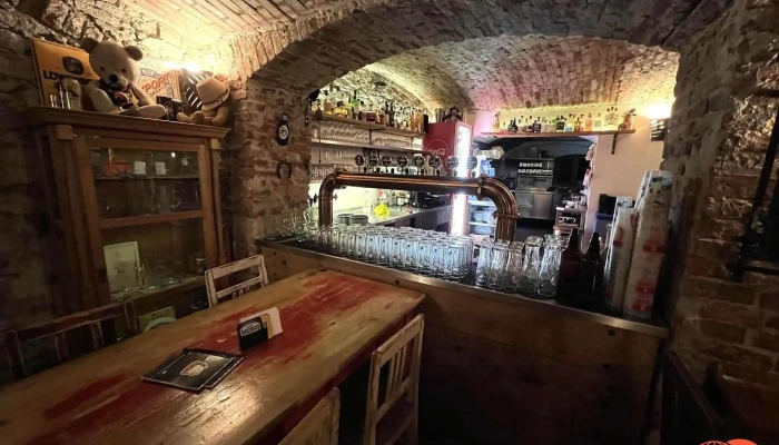 Nemy Medved   Burger Beer Bar Vzhled A Atmosfera - Nám. Míru 27