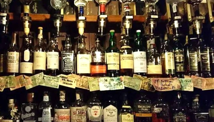 Nocni Bar Dira Blizko Mě - Nám. Míru 9