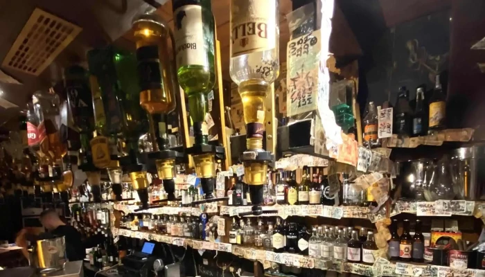 Nocni Bar Dira Slevy - Nám. Míru 9