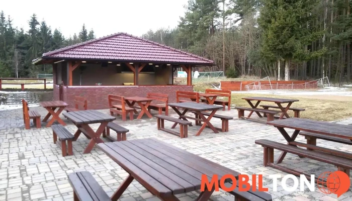 Obcerstvovaci Stanice Na Hristi   Bohutin   Steaky Hotova Jidla Rauty Oslavy Svatby   Pribram A Okoli Vzhled A Atmosfera - Bohutín