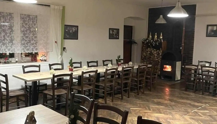 Obecni Hospudka Kostomlatky Od Vlastnika - Kostomlátky-kostomlaty Nad Labem