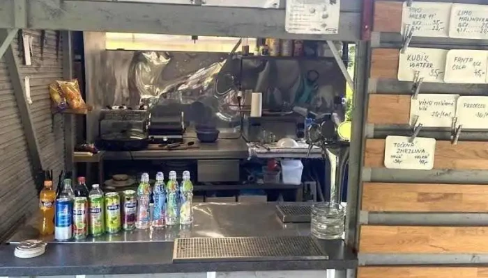 Občerstvení "Na růžku" - Hořín