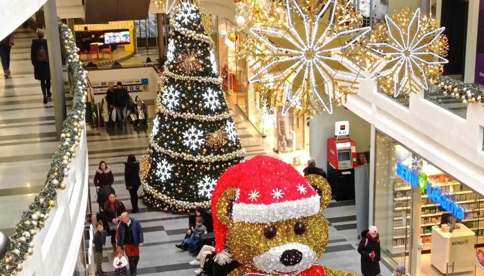 Oc Zlate Jablko Nakupni Centrum - Nám. Míru 174