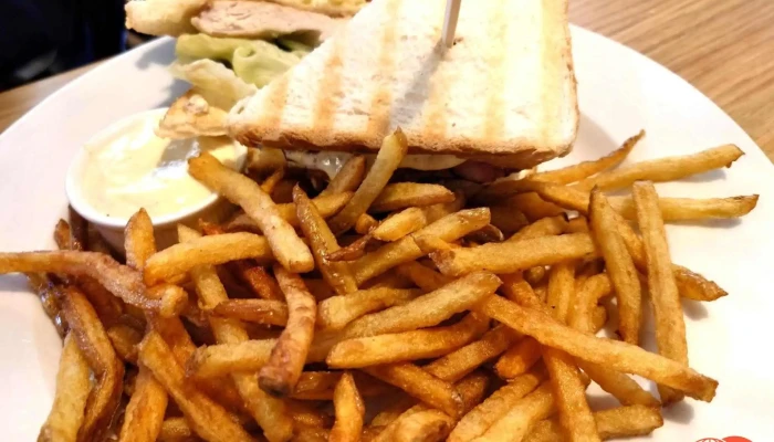 Original Pribram Club Sandwich - Politických Vězňů 301