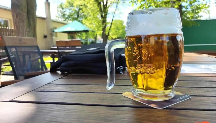 Osvezovna Na Kurtech Jidlo A Piti - Guth-jarkovského 698