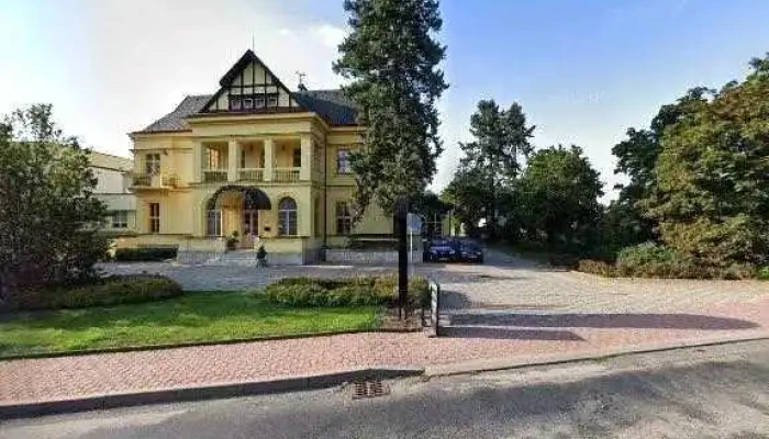 Palace Grill Restaurant -  Street View A 360deg - Všenorská 45