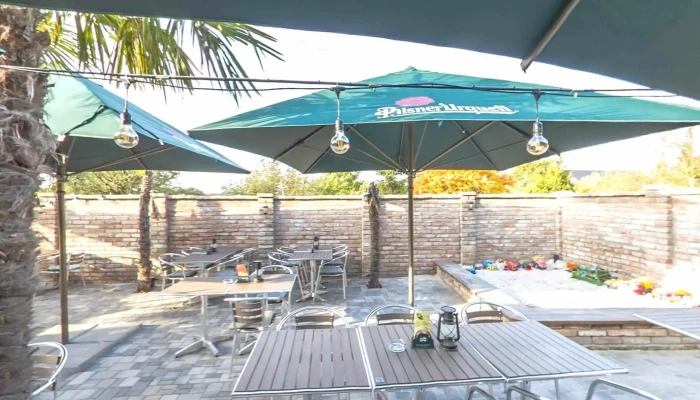 Palm Cafe Veltruby -  Street View A 360deg - Veltruby-kolín 2