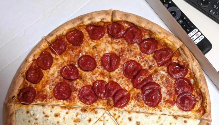 Papas Pizza Kebab Velvary Pizzerie - Školní 719