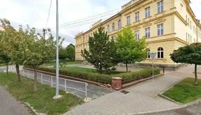 Papas Pizza Kebab Velvary Street View A 360deg - Školní 719