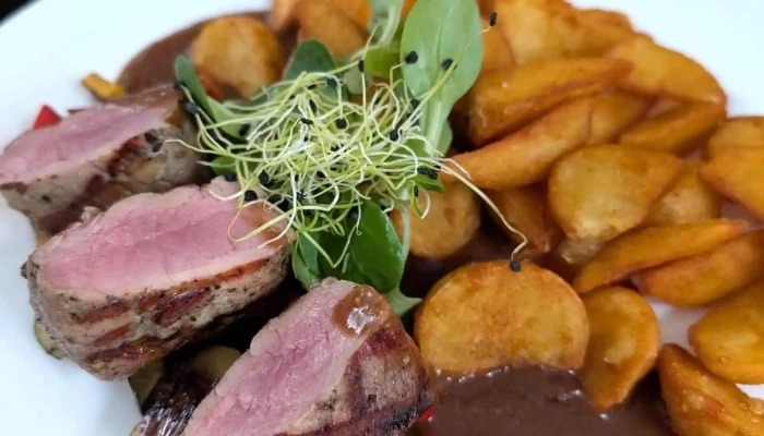 Passage Restaurant -  Od Vlastnika - Náměstí 12