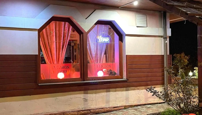 Penzion A Restaurace Bohemia -  Exterier - Ruská 246/4