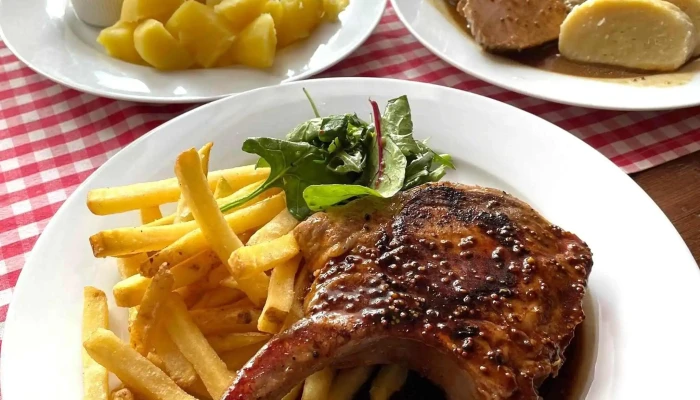 Penzion A Restaurace Na Zavisti Restaurace - Palackého 125