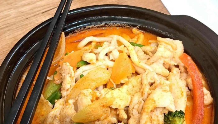 Pho Mukarov Restaurace - Pražská 18