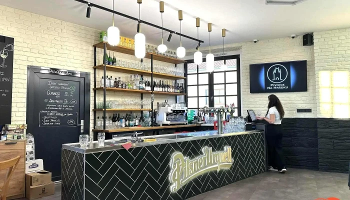 Pivnice Na Hradku Vzhled A Atmosfera - Rakovník Ii