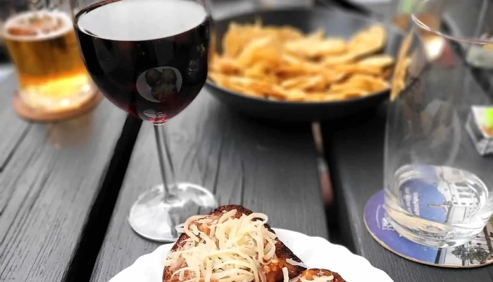 Pivnice Sokolovna -  Pivni Výčep - Pokratice