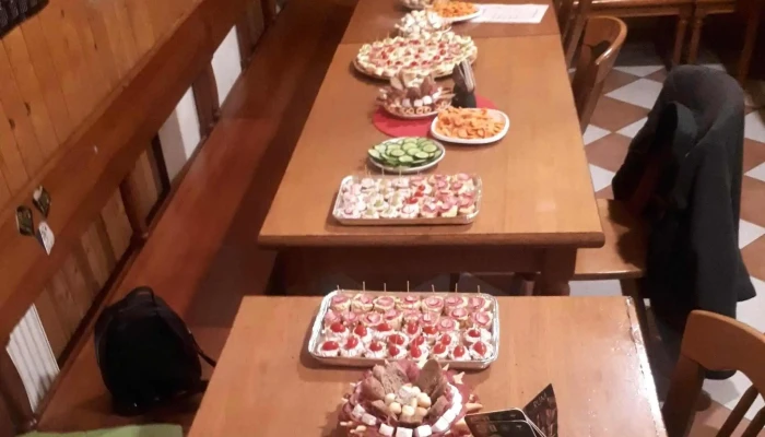 Pivnice U Vodvarku Adresa - Veltrubská 330