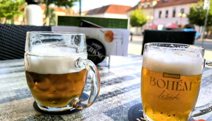 Pivnice U Zelene Zaby Jidlo A Piti - 22, Jiřího Nám. 32
