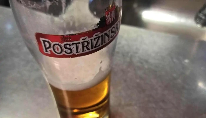 Pivnice Za Vetrem Jidlo A Piti - Letců R. A. F.