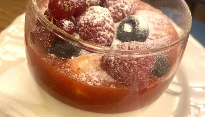 Pivo Basilico Caffe Restaurant Panna Cotta - Malá Strana