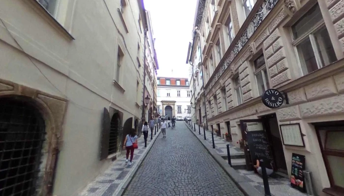 Pivo Basilico Caffe Restaurant Street View A 360deg - Malá Strana