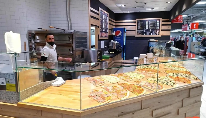 Pizza Alla Mama Kolin Vzhled A Atmosfera - Kolín Ii