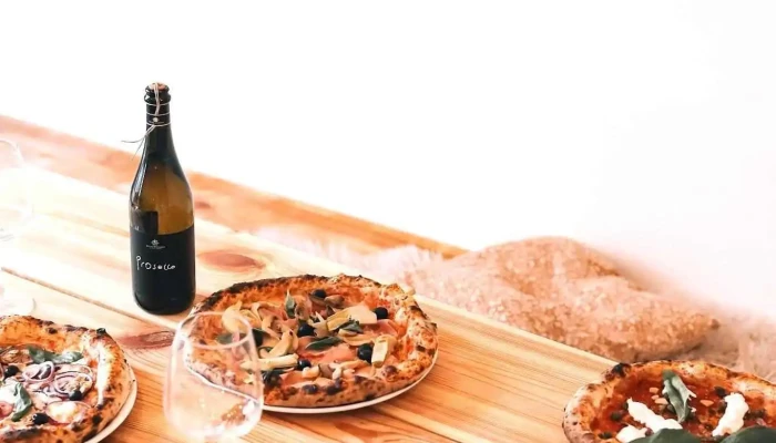 Pizza Benesov   Gatto Nero Pepperoni - Hráského 771