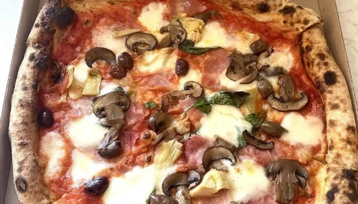 Pizza Caserta -  Jidlo A Piti - Hřbitovní 204