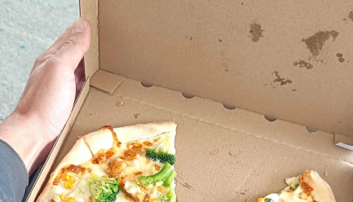 Pizza Everyday -  Instagram - Nám. Smiřických 51