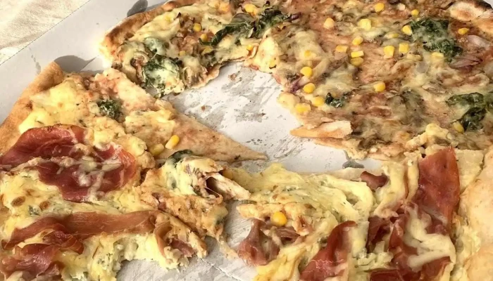Pizza Fati -  Jidlo A Piti - U Kostelíčka 64