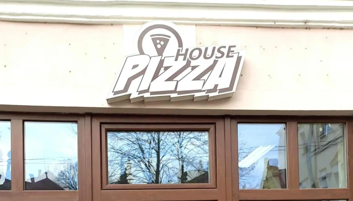 Pizza House -  Otevřeno Nyni - Nám. 5. Května 60