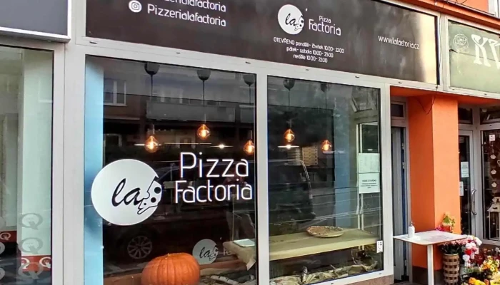 Pizza La Factoria -  Vse - Kolín V
