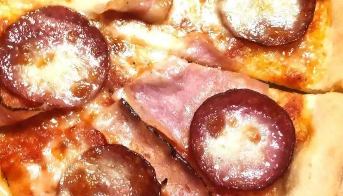 Pizza Maximo Pecky Pepperoni - Tř. 5. Května