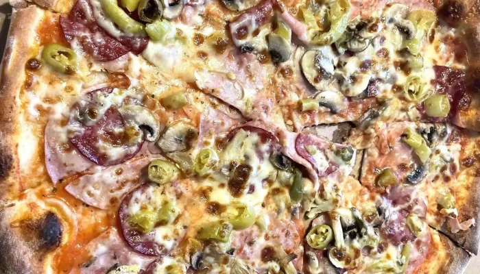 Pizza Nonno Golcuv Jenikov Jidlo A Piti - Nám. T. G. Masaryka 24