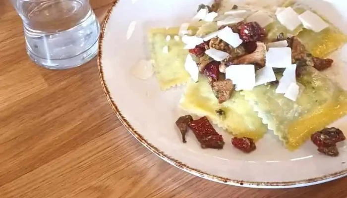 Pizza Nostra Mlada Boleslav Jidlo A Piti - Mladá Boleslav Ii