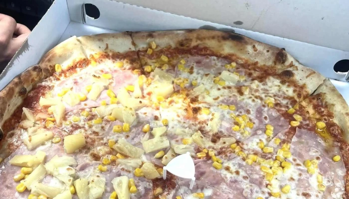 Pizza Sachr Vaclavak Pizzerie - Václavské Nám. 2409
