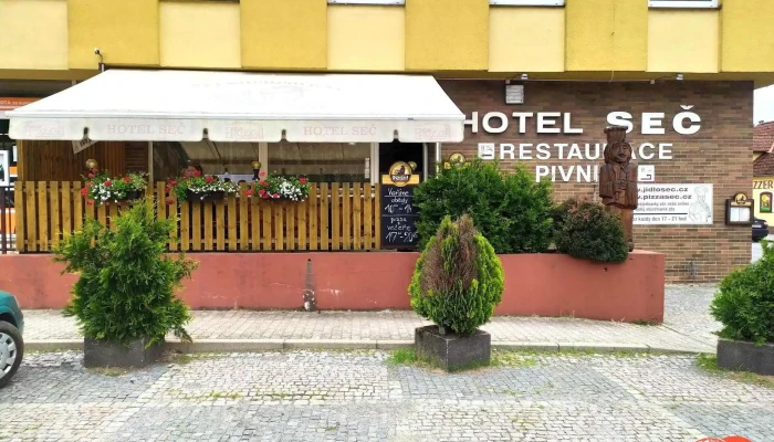 Pizza Seč - 538 07 Seč 1