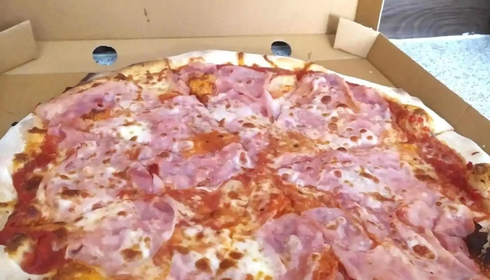 Pizza Shark -  Prsut - Havlíčkova 15