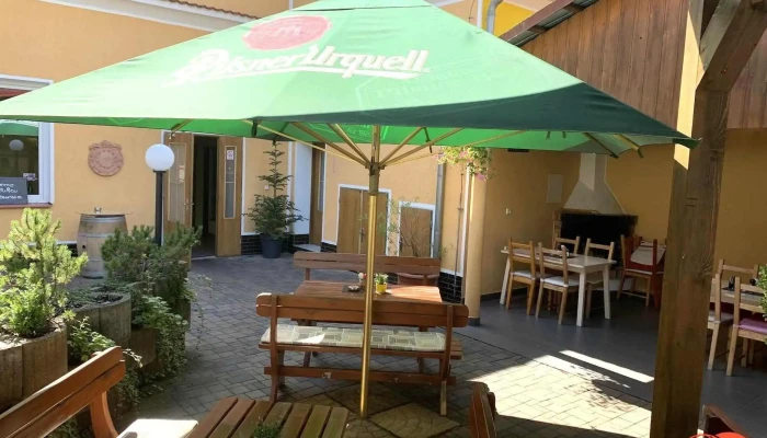 Pizzeria -    Restaurant Al Ponte Vzhled A Atmosfera - Nučická 1483