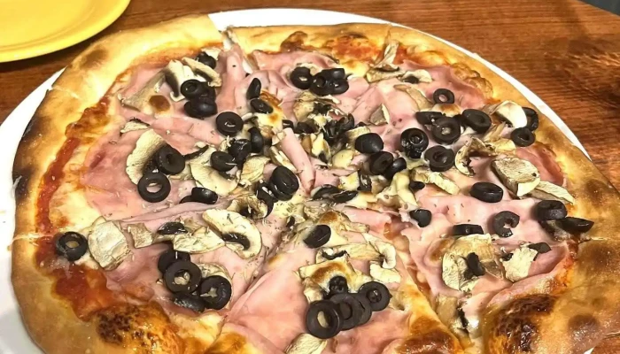 Pizzeria Italiana -  Pizza - Středová 4999